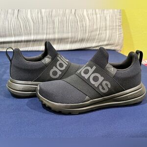 NWOB adidas cloud foam shoes men’s